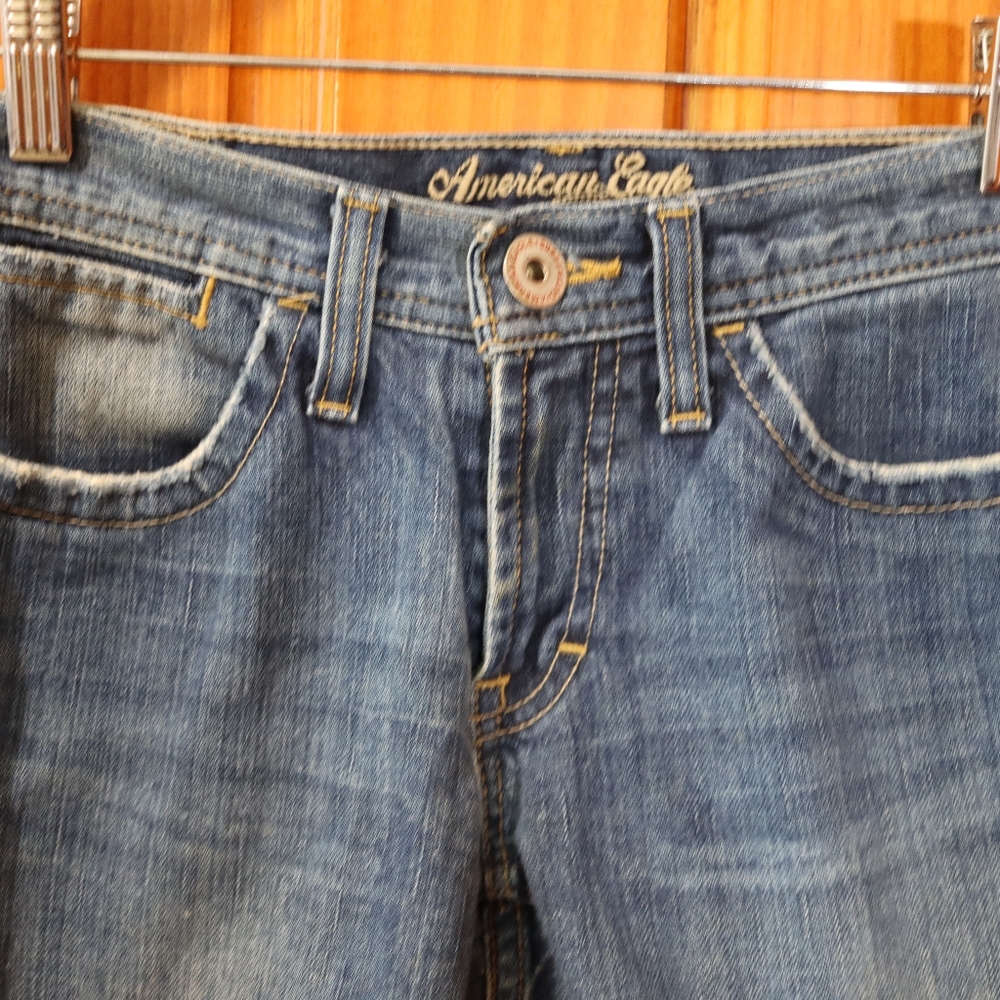 American Eagle Outfitters Cut Off Denim Shorts 0 - Picture 4 of 10